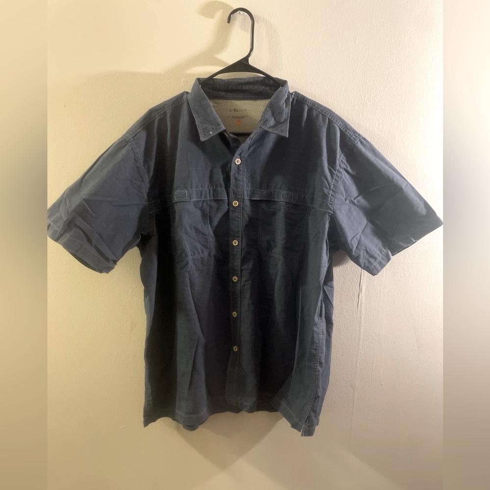GH Bass&Co outdoor button up